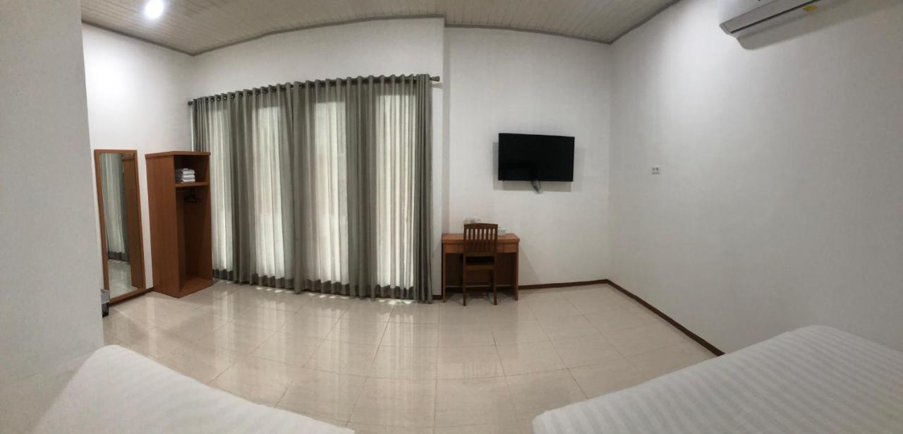 Aurora Hotel Siliwangi Cirebon Exterior photo